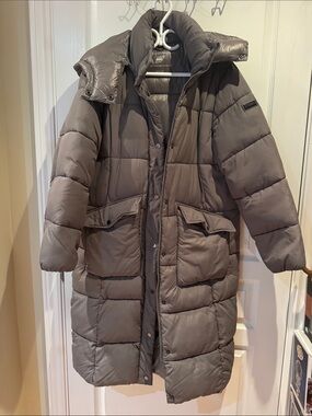 BCBGMaxAzria women’s  carbon gray Long Puffer Coat